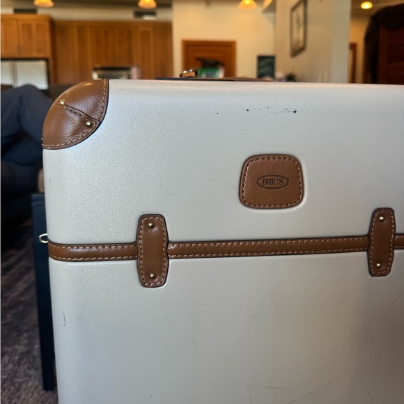 Bric's Bellagio 21” Spinner Carry On - Picture 2 of 8